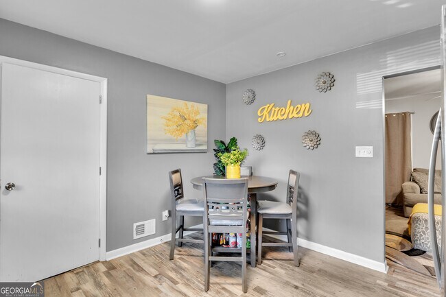 Building Photo - 6575 Hidden Brook Trail