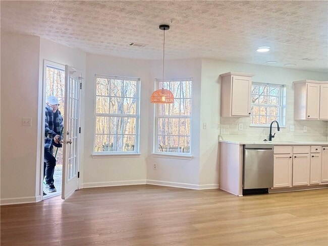 Building Photo - 3501 Bogan Mill Rd NE