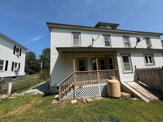 Building Photo - 4068 Hill St