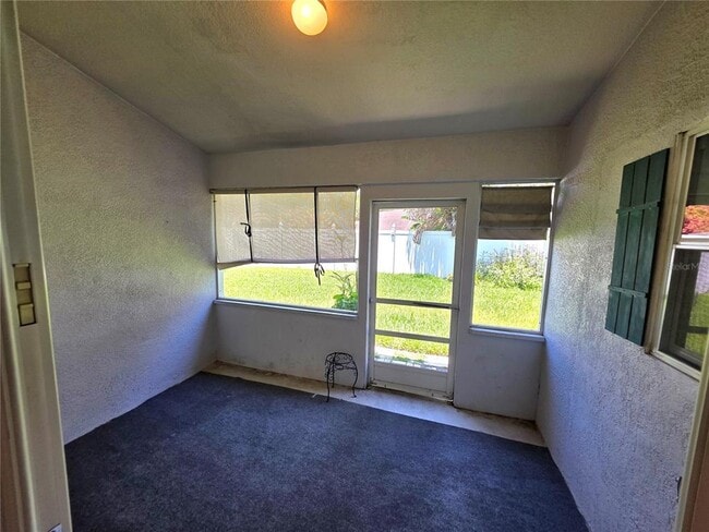 Building Photo - 806 Lesa Glen Pl