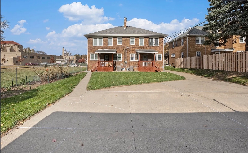 Building Photo - 3833 Webster St