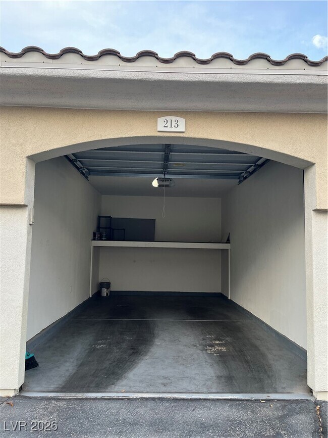 Building Photo - 1500 Cardinal Peak Ln