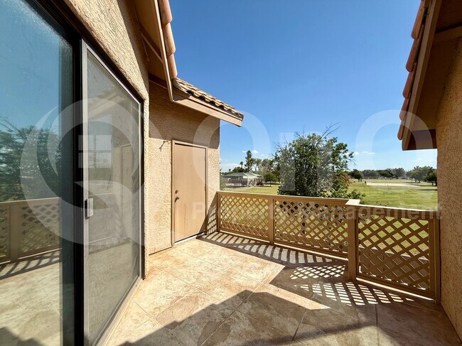 Building Photo - 1001 N Pasadena