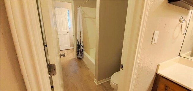 Building Photo - 1403 Canoe Brook Dr
