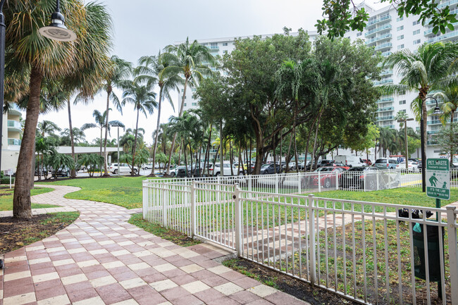 Building Photo - 19390 Collins Ave