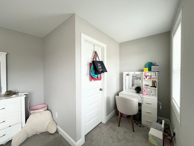 Building Photo - Private 3BD, 2.5BA Home with Modern Finishes, Back Deck and Large Yard, on a Nearly Half Acre Lot