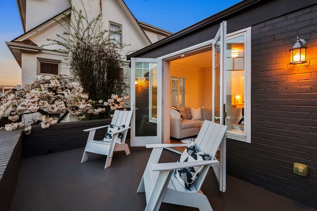 Building Photo - Laurelhurst View Home