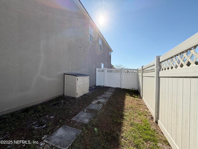 Building Photo - 4105 Halifax Ln