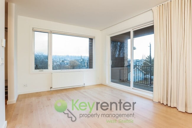 Building Photo - Ballard Area Home with Rooftop Deck, AC, and Parking