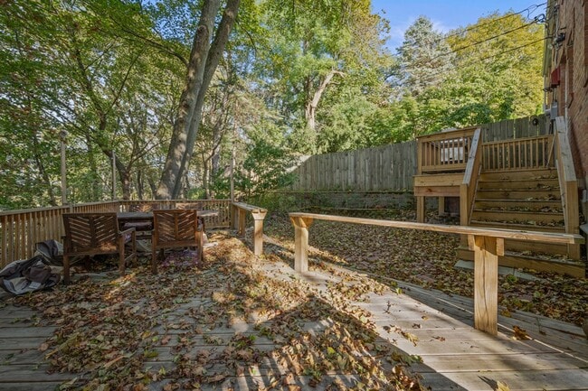 Building Photo - Furnished Rental in Shadyside