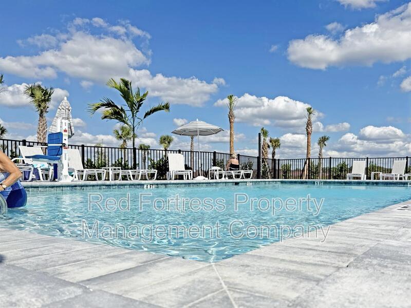 Building Photo - 15275 Grn Acrs Ave