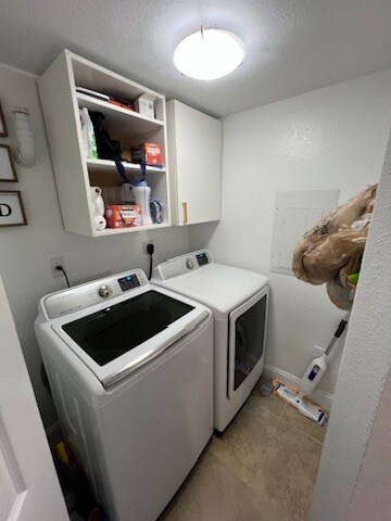 Building Photo - 2557 Centergate Dr