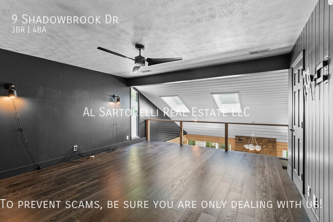 Building Photo - 9 Shadowbrook Dr