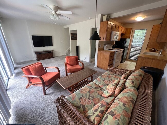 Building Photo - 1 Bed/2 Bath Condo in downtown Kona (furnished)