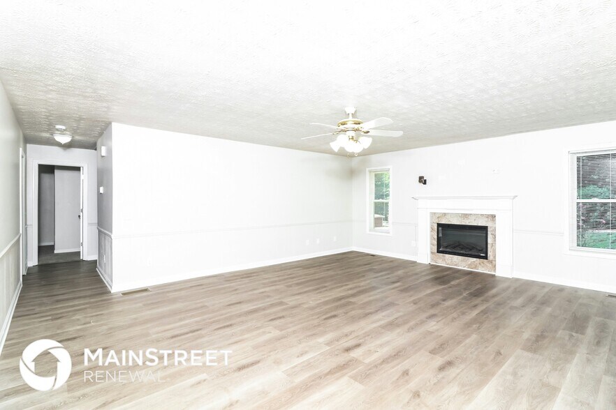 Building Photo - 3521 Stone Ridge Dr
