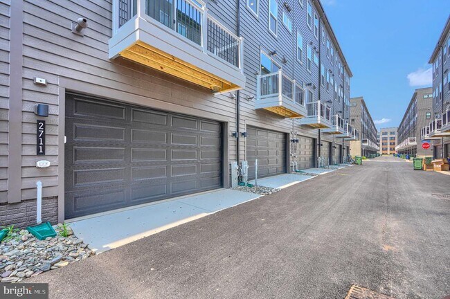 Building Photo - 2705 Ferry Bar Dr