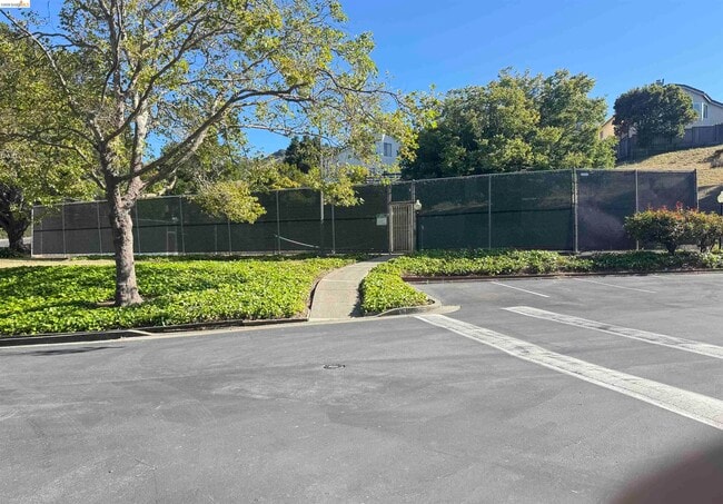 Building Photo - 5317 Ridgeview Cir