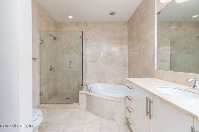 Building Photo - 1431 Riverplace Blvd