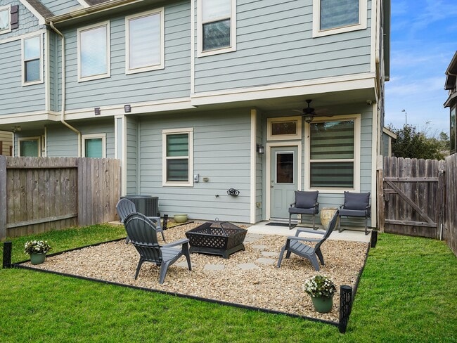 Building Photo - 18434 Jasmine Garden Pl