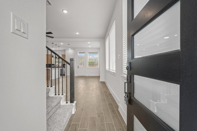 Building Photo - 9450 Autumn Vale Dr
