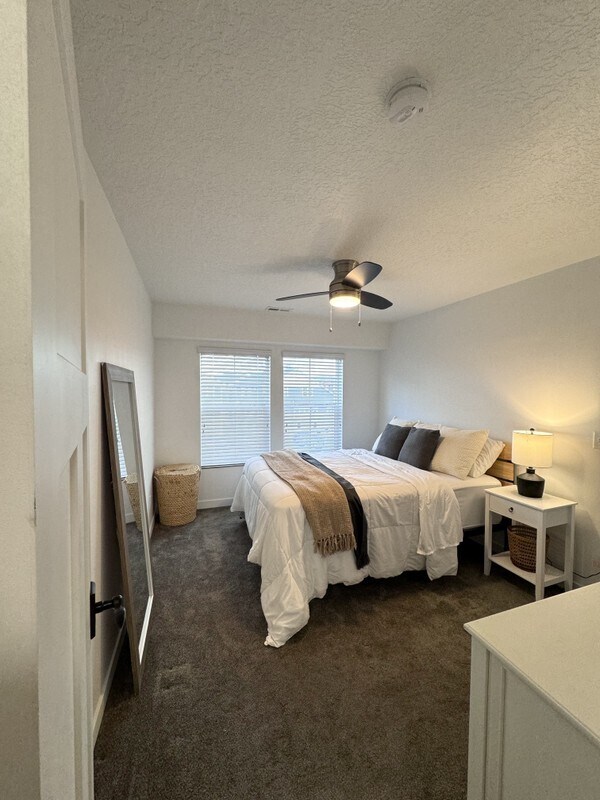 Building Photo - 635 E 380 N