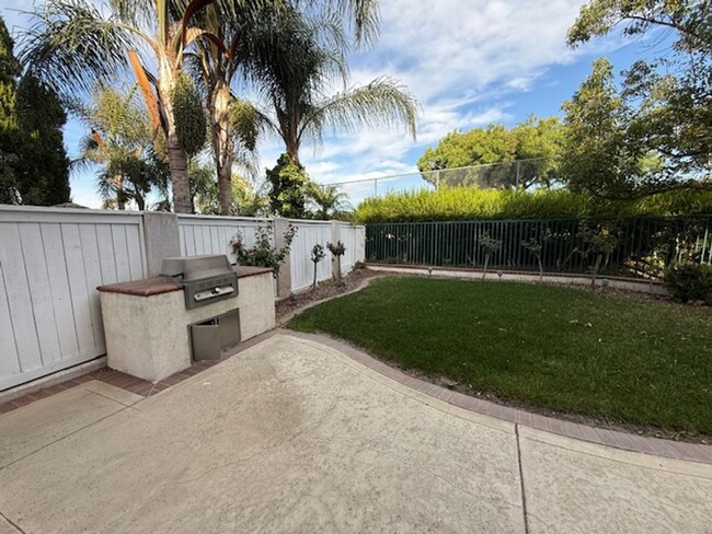 Building Photo - Single Family Residence in Anaheim Hills