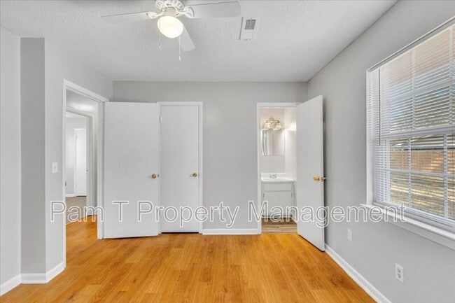 Building Photo - 117 Egret Cir