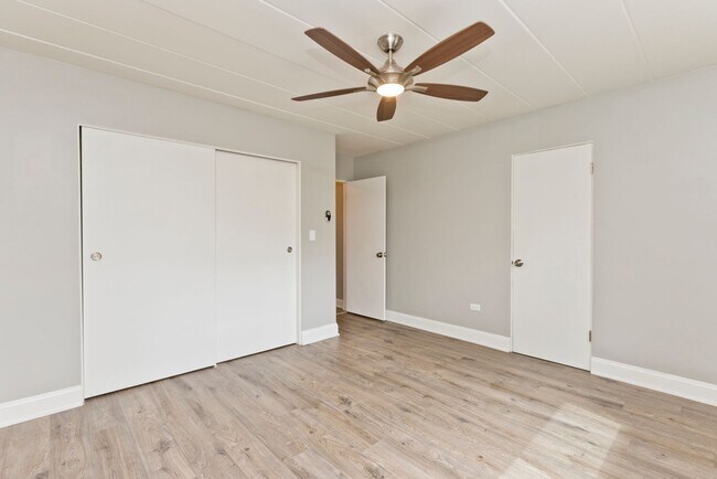 Building Photo - Newly Renovated 1 Bedroom  Move In Special...