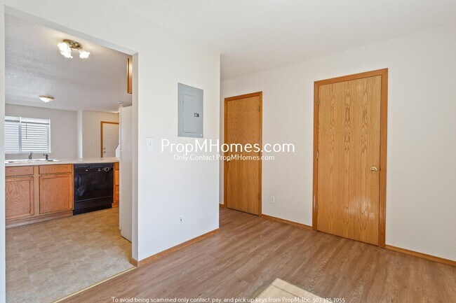 Building Photo - Cozy Two Bedroom Home in SE Portland!