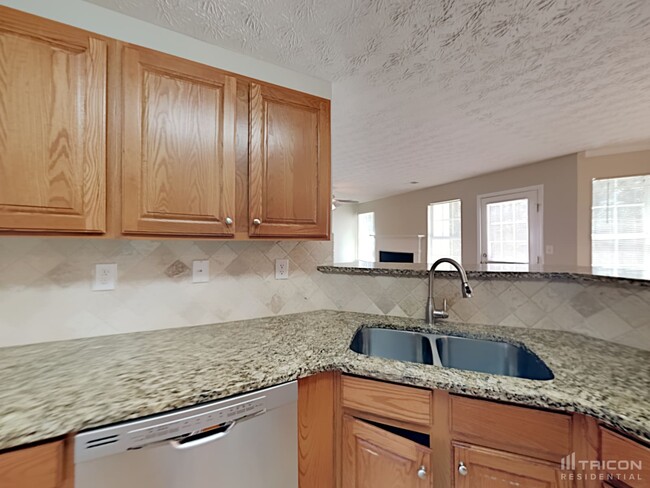 Building Photo - 6469 Snowden Dr