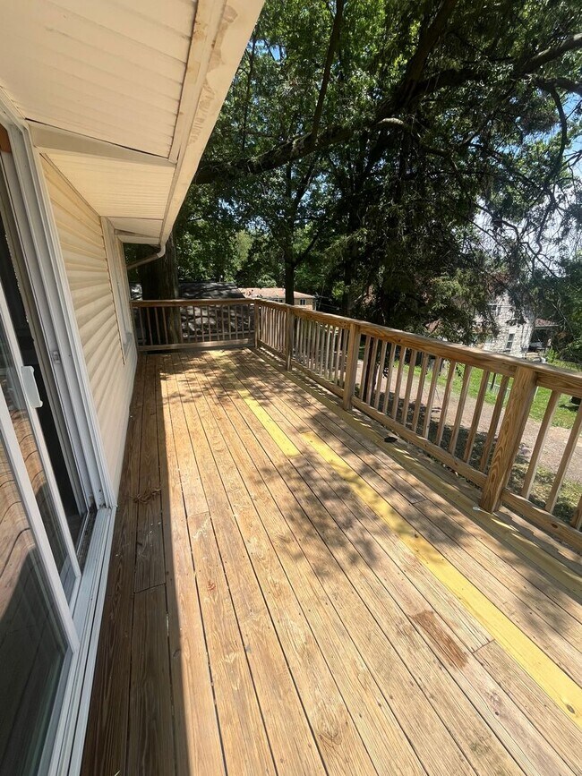 Building Photo - Coming Soon! Section 8 Accepted! Newly Ren...