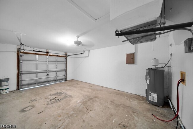 Building Photo - 3738 Santa Barbara Blvd