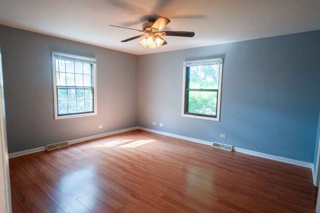 Building Photo - 1147 Garfield Ave