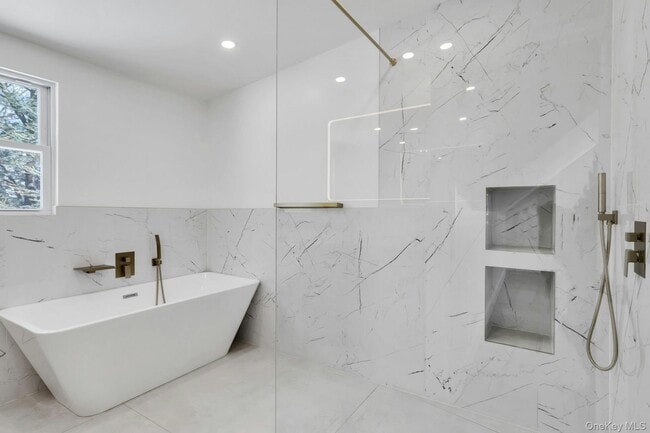 Building Photo - 11 Barbara Dr