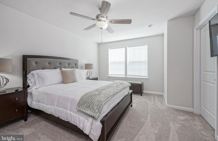 Building Photo - 321 Mazzeo Dr