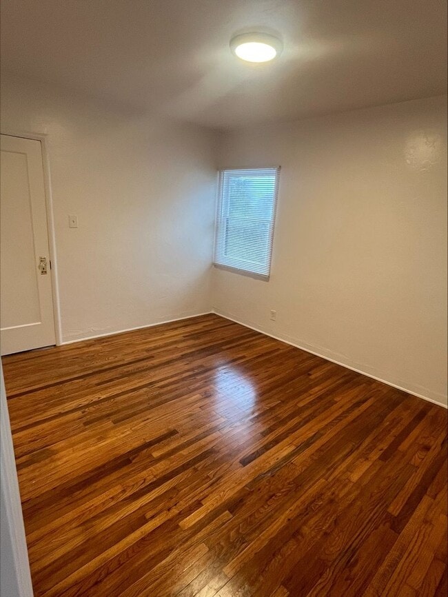 Building Photo - 2 Bedroom 1 Bath House Walking Distance to Cal Poly