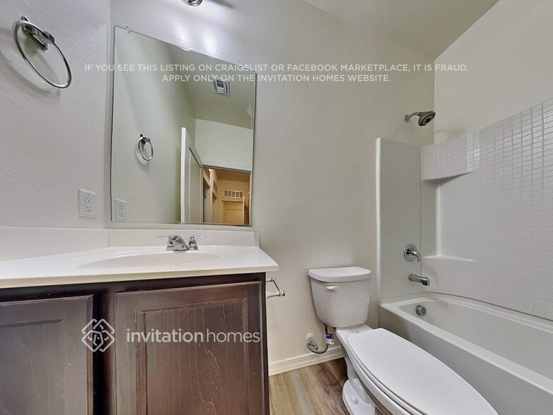 Building Photo - 218 N 201st Ave