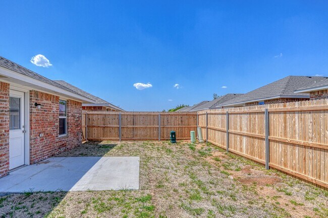 Building Photo - 2723 Varenna Ln