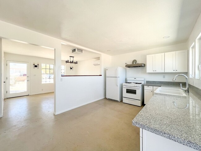 Building Photo - A Newly Remodeled 3 Bedroom