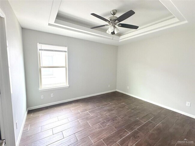Building Photo - 1304 Alta Vis Dr