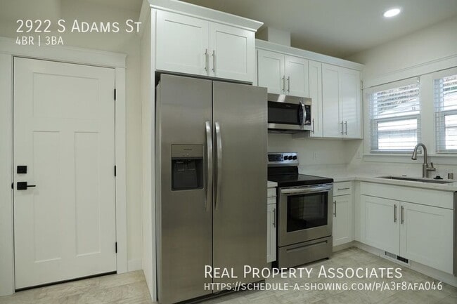 Building Photo - 2922 S Adams St