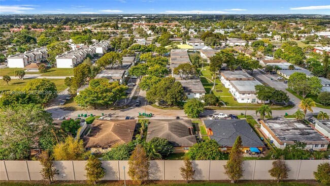 Building Photo - 1800 NW 52nd Ave