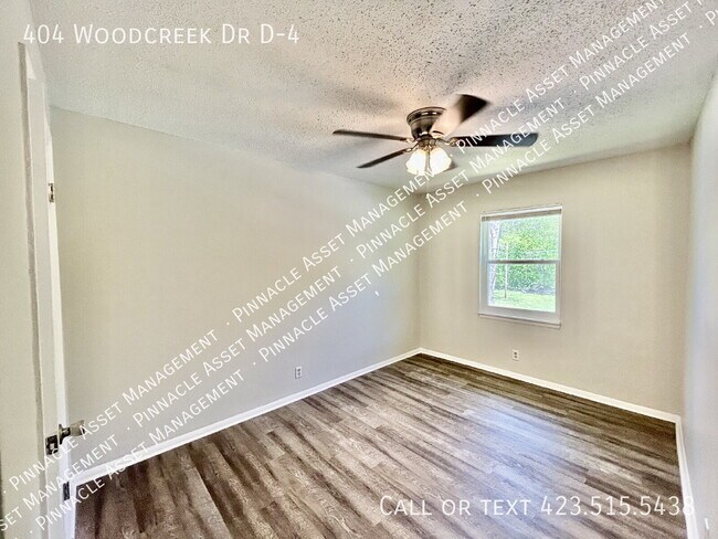 Building Photo - 404 Woodcreek Rd