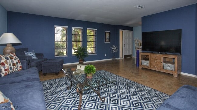 Building Photo - 5302 SW 25th Pl