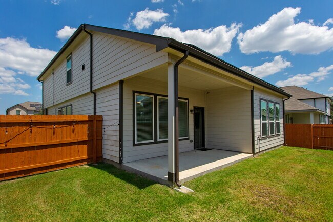 Building Photo - 3 bedroom, 2.5 bath with Study or 4th Bedroom and Game Room extras include Gym, Storage Racks in ...