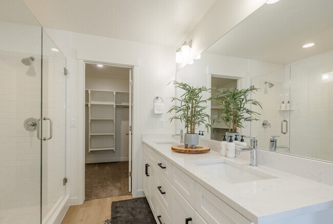 Building Photo - 408 S 680 E