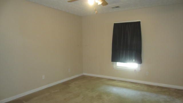 Building Photo - 293 East Burns Court - Unit C Available NOW