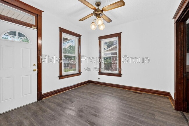 Building Photo - 1208 Verl Pl