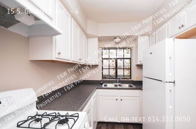 Building Photo - 15 S Garfield Ave