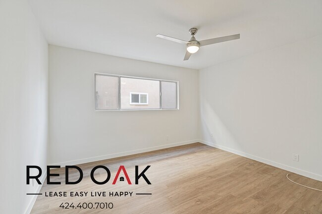 Building Photo - Gorgeous One Bedroom with Large Windows, A...